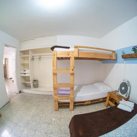 Hostal Paz Y Vida-2